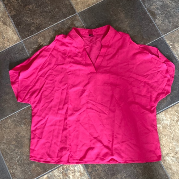 SHEIN Tops - Brand new women’s SHEIN cold shoulder xl shirt